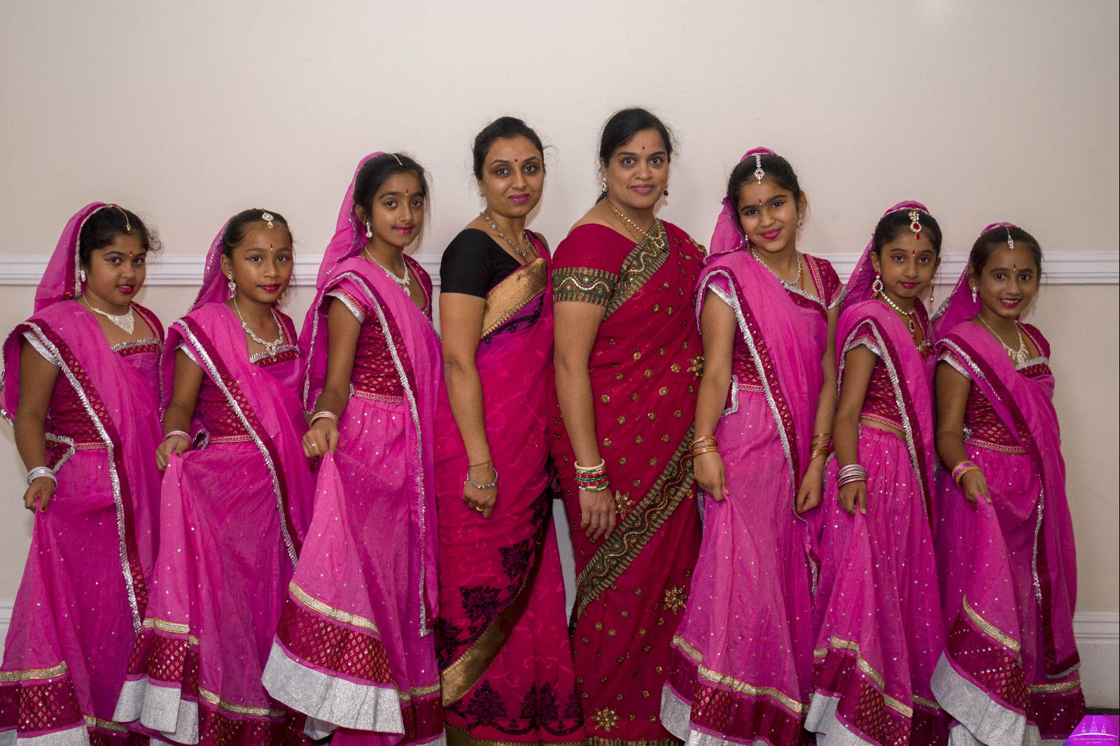 ©1987-2017 SKS Swaminarayan Temple East London